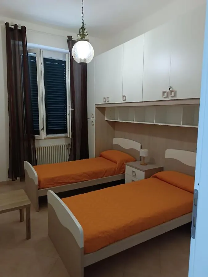 La Casa Sull'Argine 2 Apartment Sarzana 0*,
