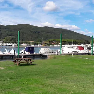 Vakantiepark Iron Gate Marina3b, Sarzana